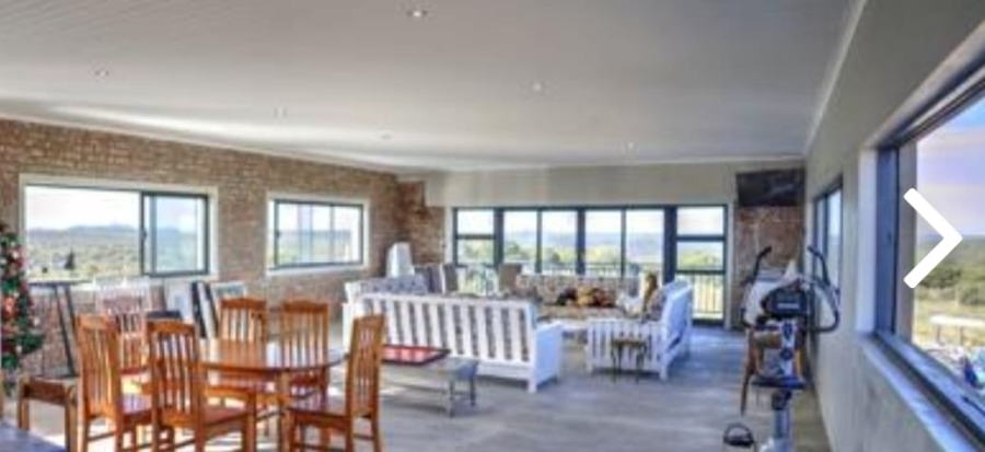 5 Bedroom Property for Sale in Stilbaai Oos Western Cape